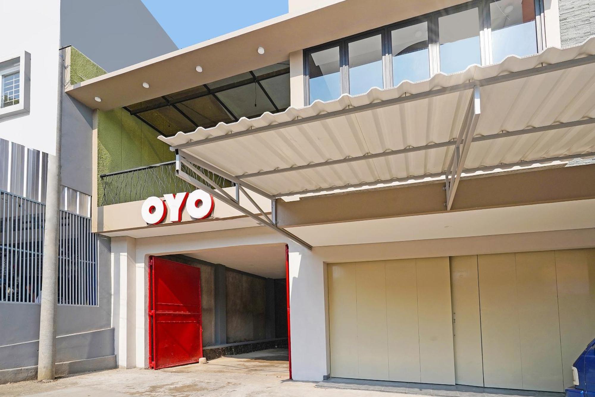 ホテル Oyo 1898 ルイズ プレイス チアンジュール エクステリア 写真